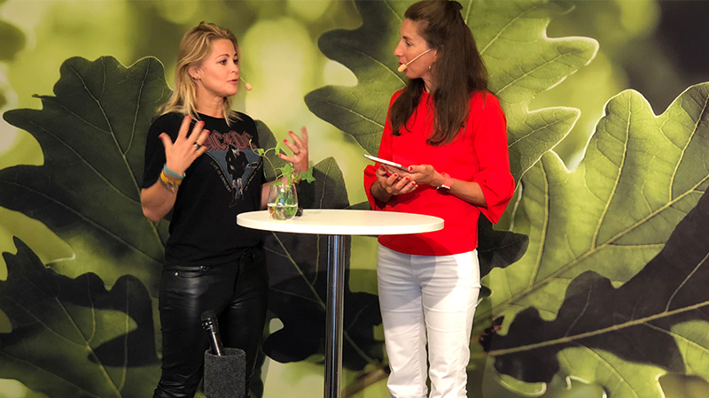 Anna Stenberg och Beata Wickbom diskuterar digital rekrytering och förändringsledare.